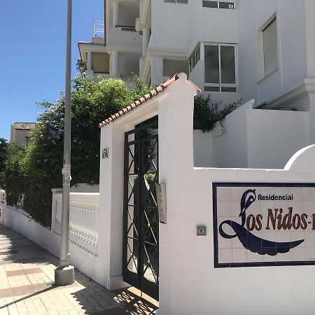 Apartamento Los Nidos ตอร์เรโมลิโนส ภายนอก รูปภาพ